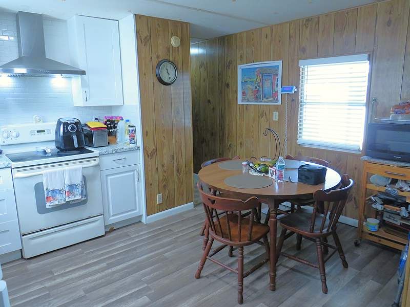 770 Holly Hill Dr.