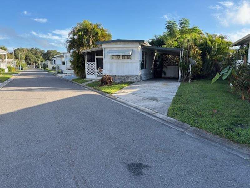 3223 N Lockwood Ridge Rd #122