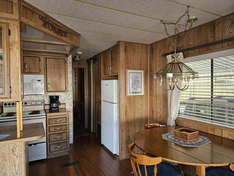305 S. Val Vista Drive #302