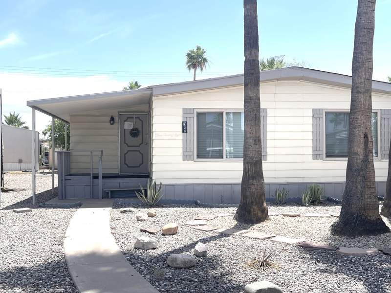 305 S. Val Vista Drive #328