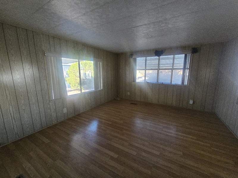 2601 East Allred Ave #11