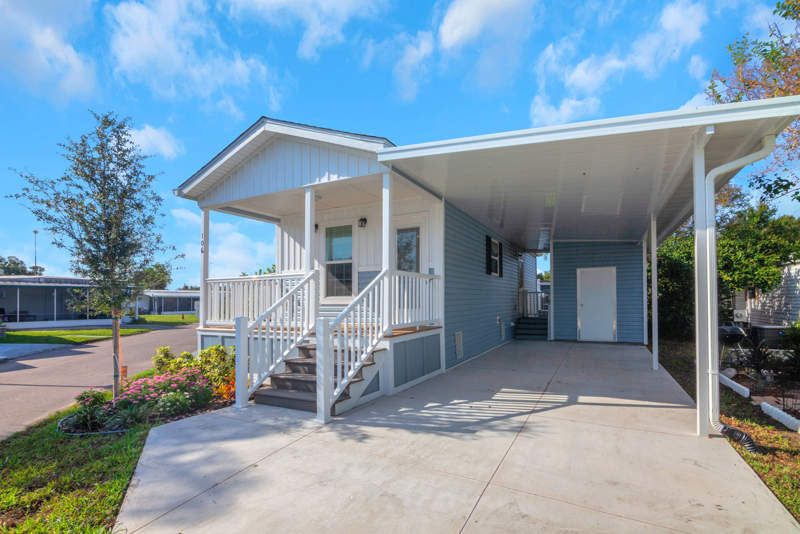 3223 N Lockwood Ridge Rd #106