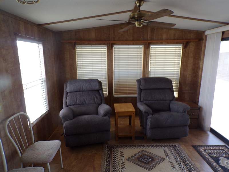 1050 S. Arizona Blvd. #118