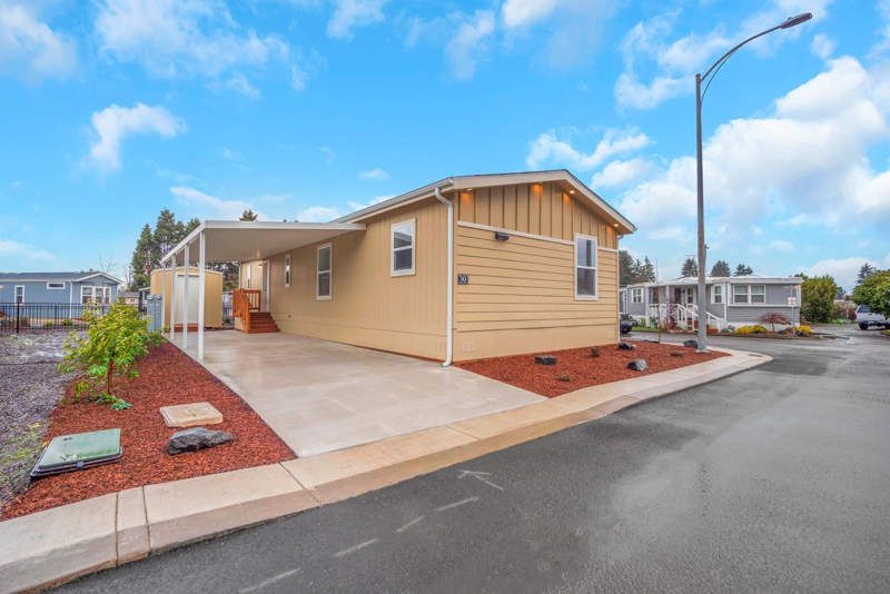 2200 Lancaster Dr. SE #30