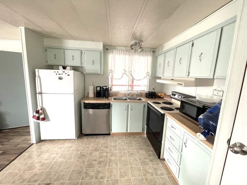305 S. Val Vista Drive #408