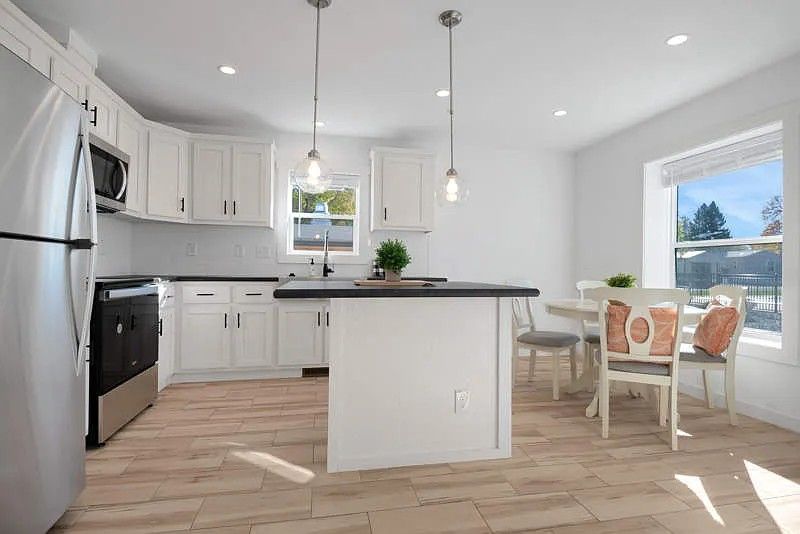 3650 S. Federal Blvd. #20 RV20