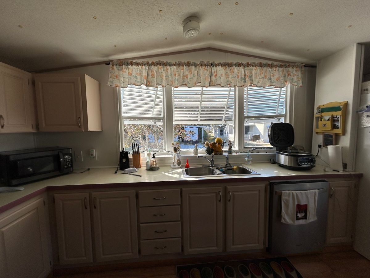 462 Petunia Drive