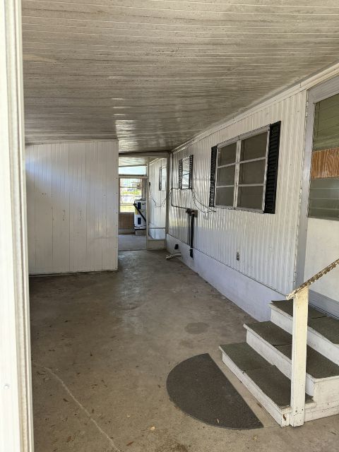 2 Oak Drive