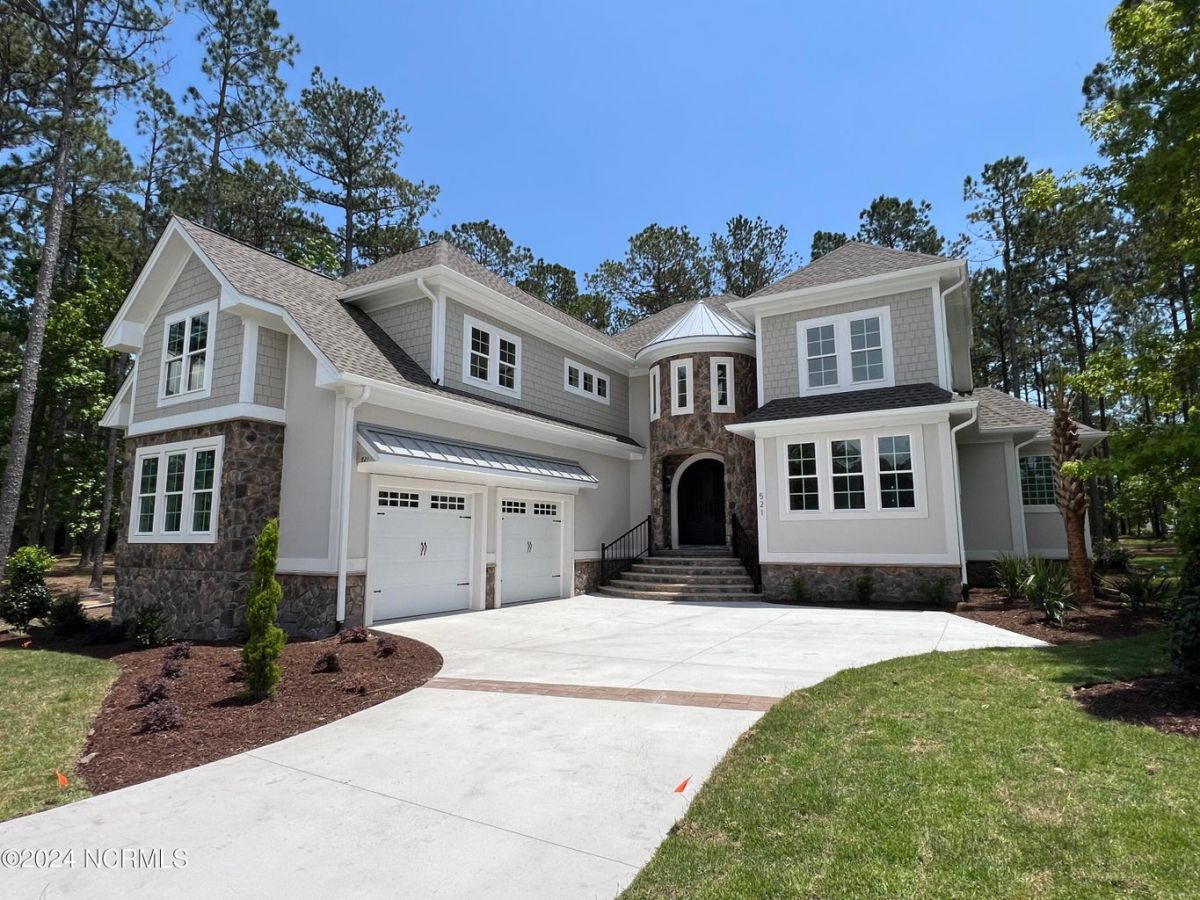 521 Lindgrove Place