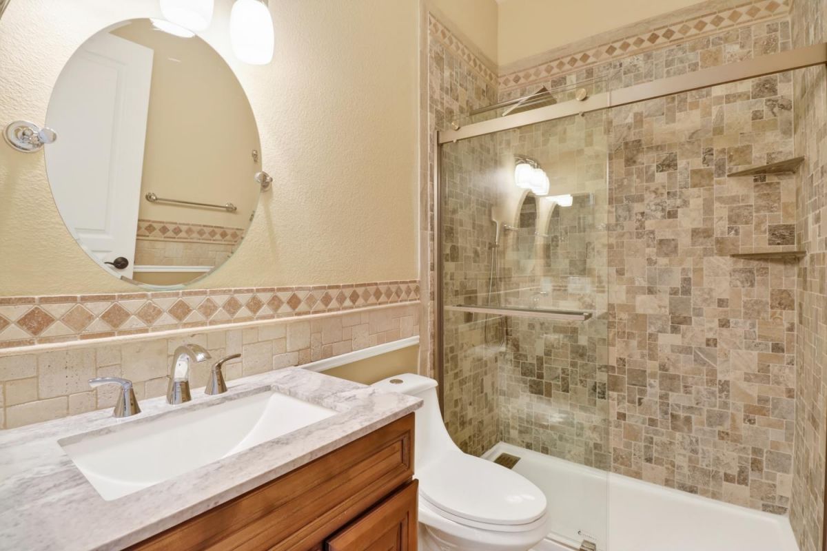 3550 Saddlepeak Court