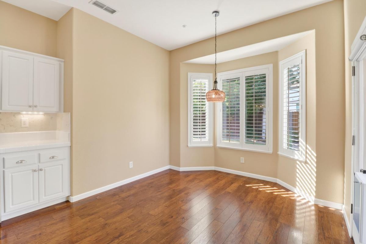 3550 Saddlepeak Court