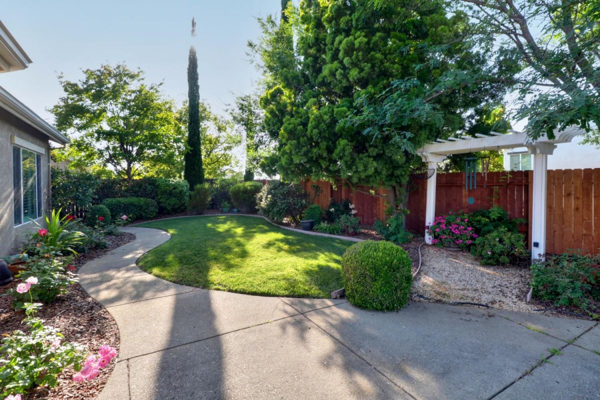 3550 Saddlepeak Court