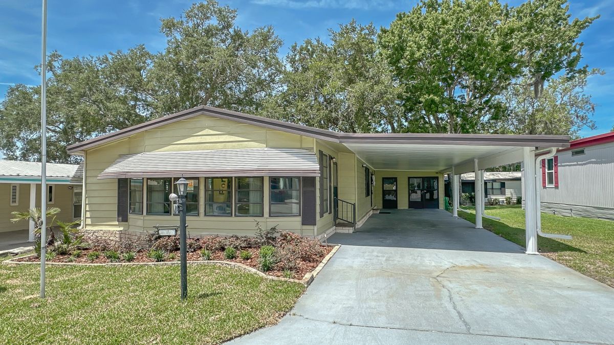 636 Sycamore Sq