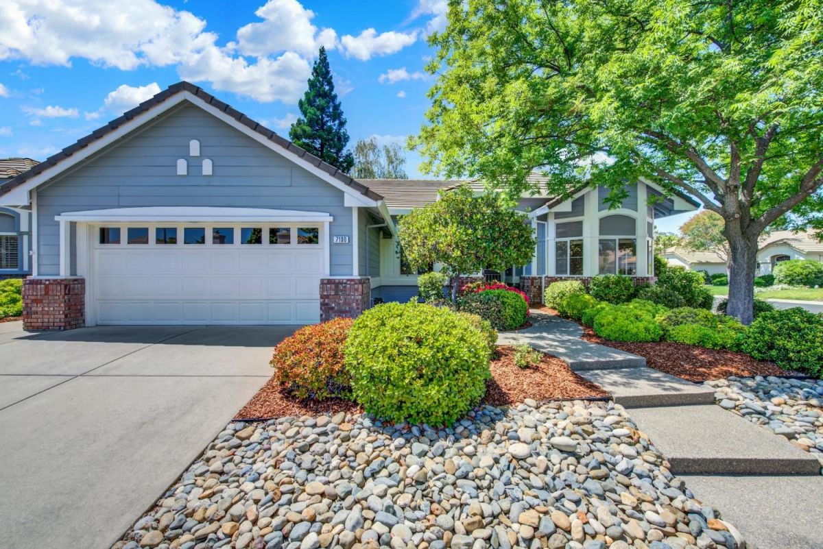 7100 Kingbird Lane