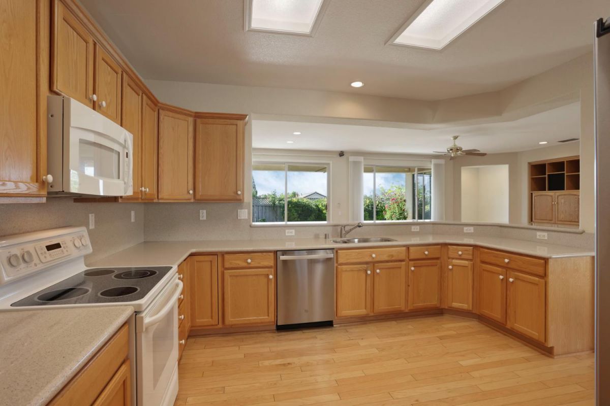 1001 Magnolia Lane