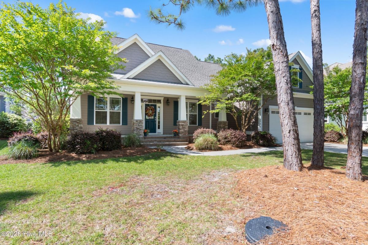 2738 Oak Forest Drive