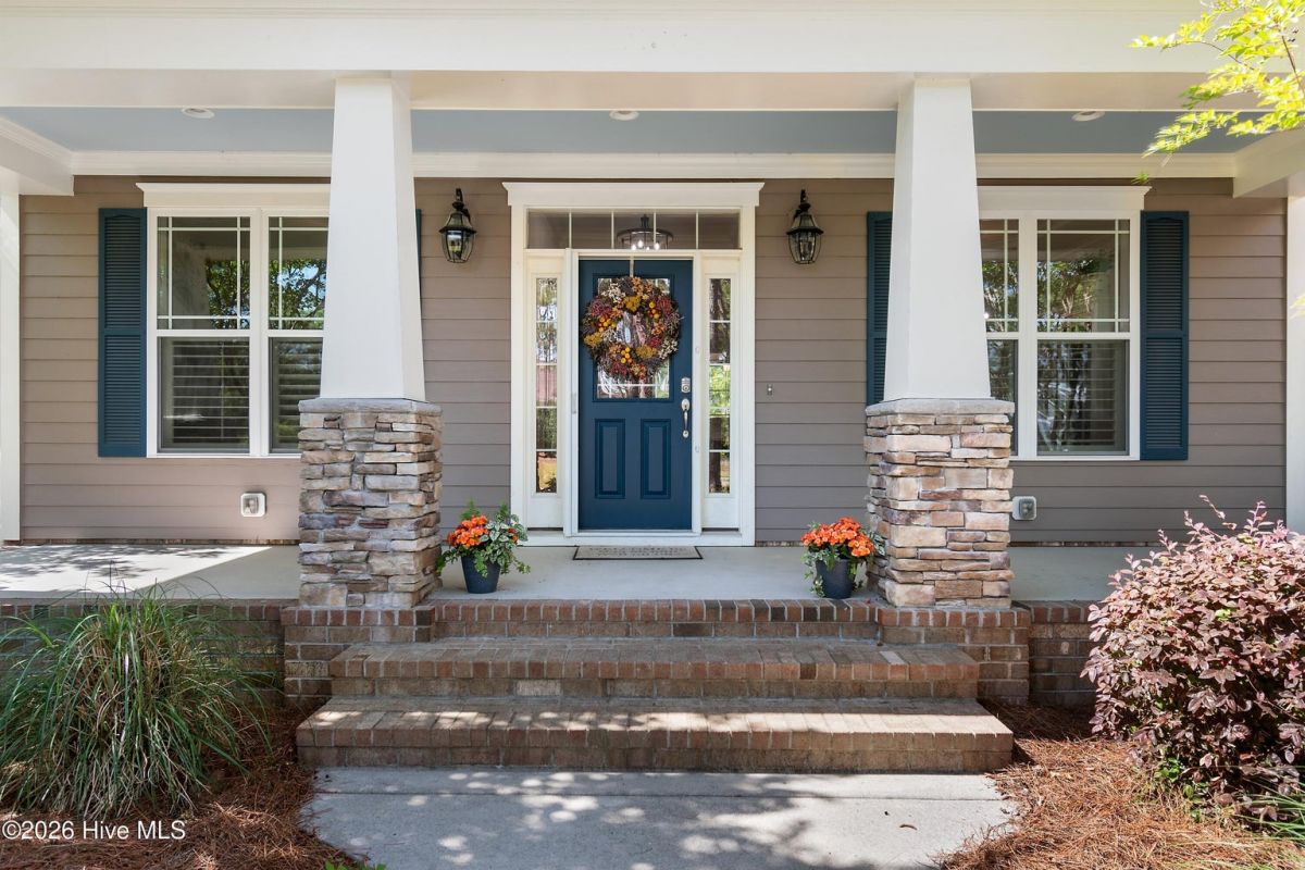 2738 Oak Forest Drive