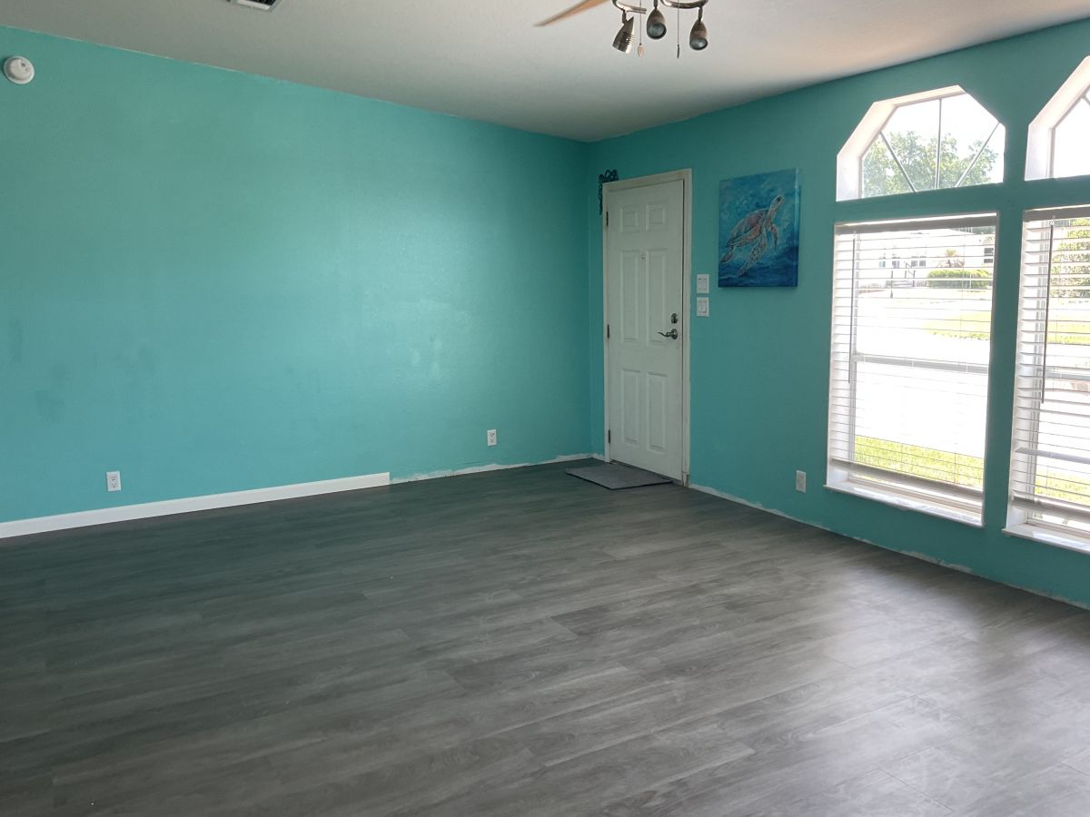 406 Windmill Blvd