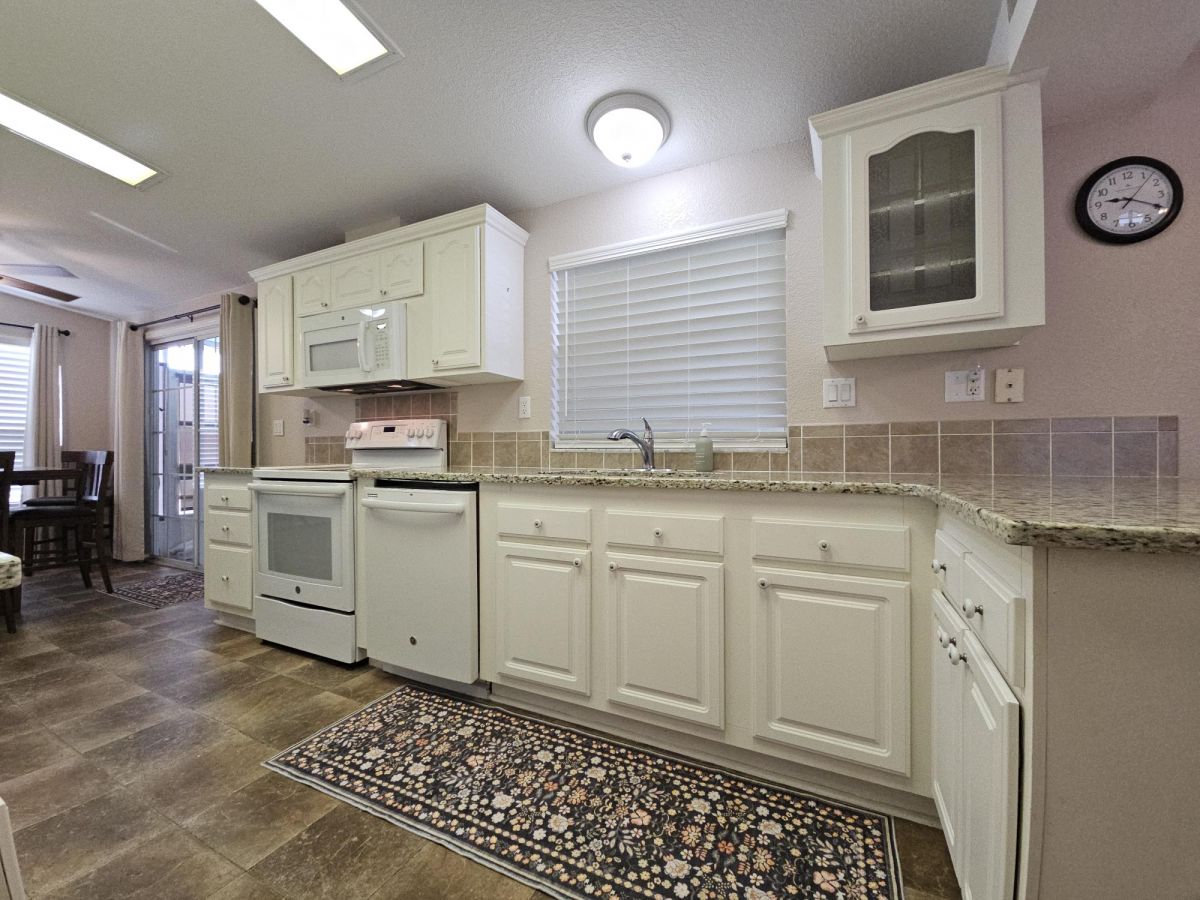 135 CYPRESS WAY