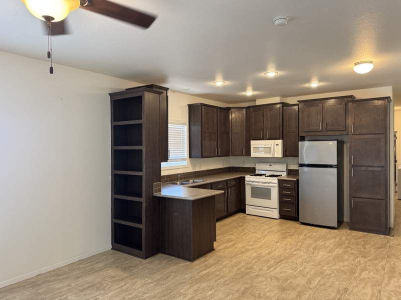 4470 E. Vegas Valley Dr. #043