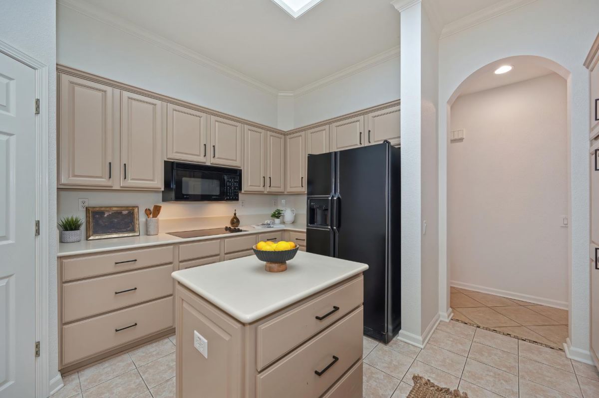325 Roundhill Court