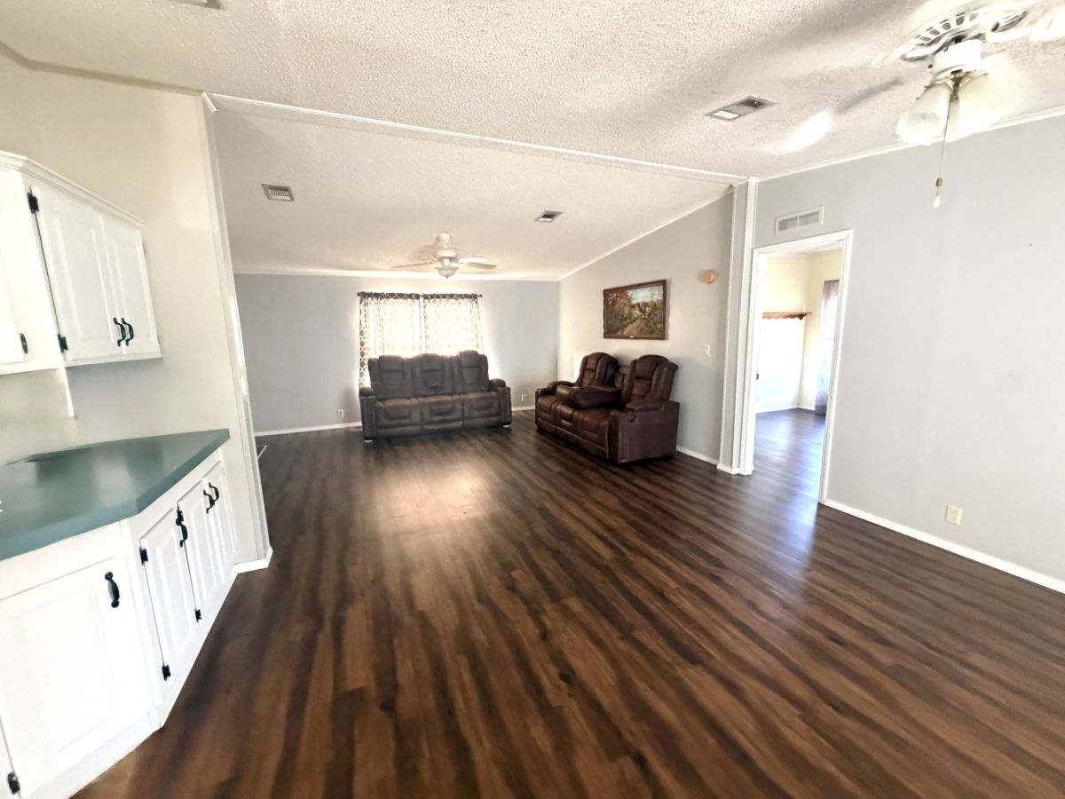 449 Goldenrod Cir S