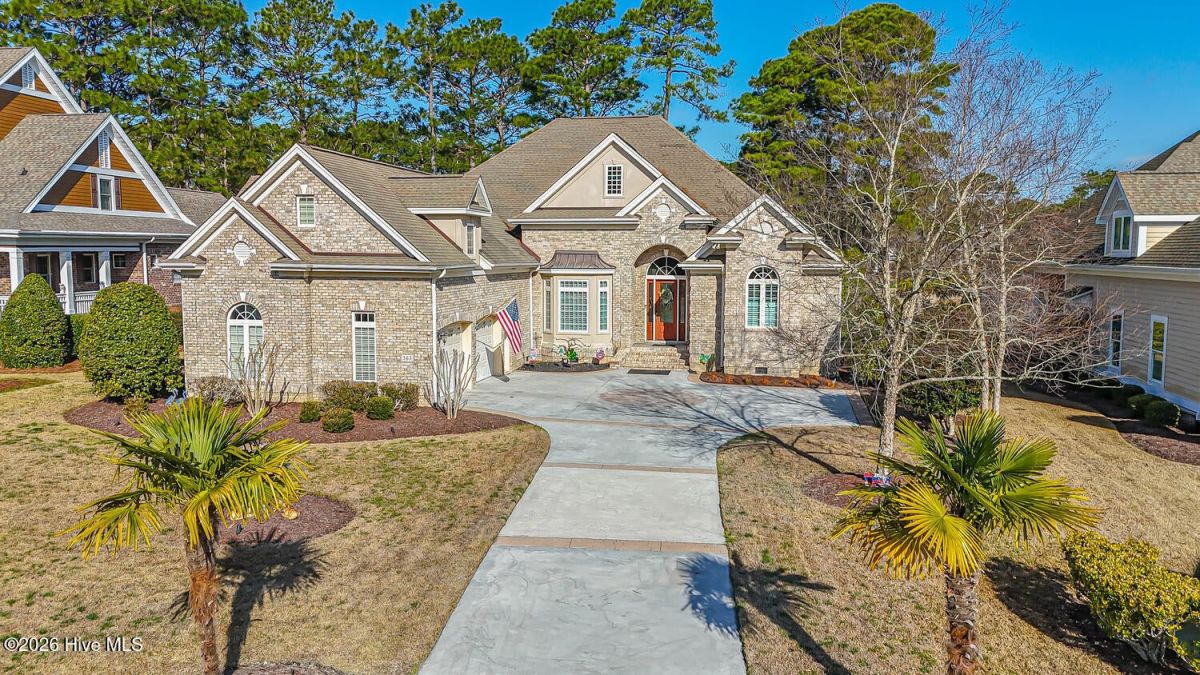 565 Westchester Place