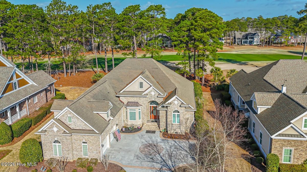 565 Westchester Place
