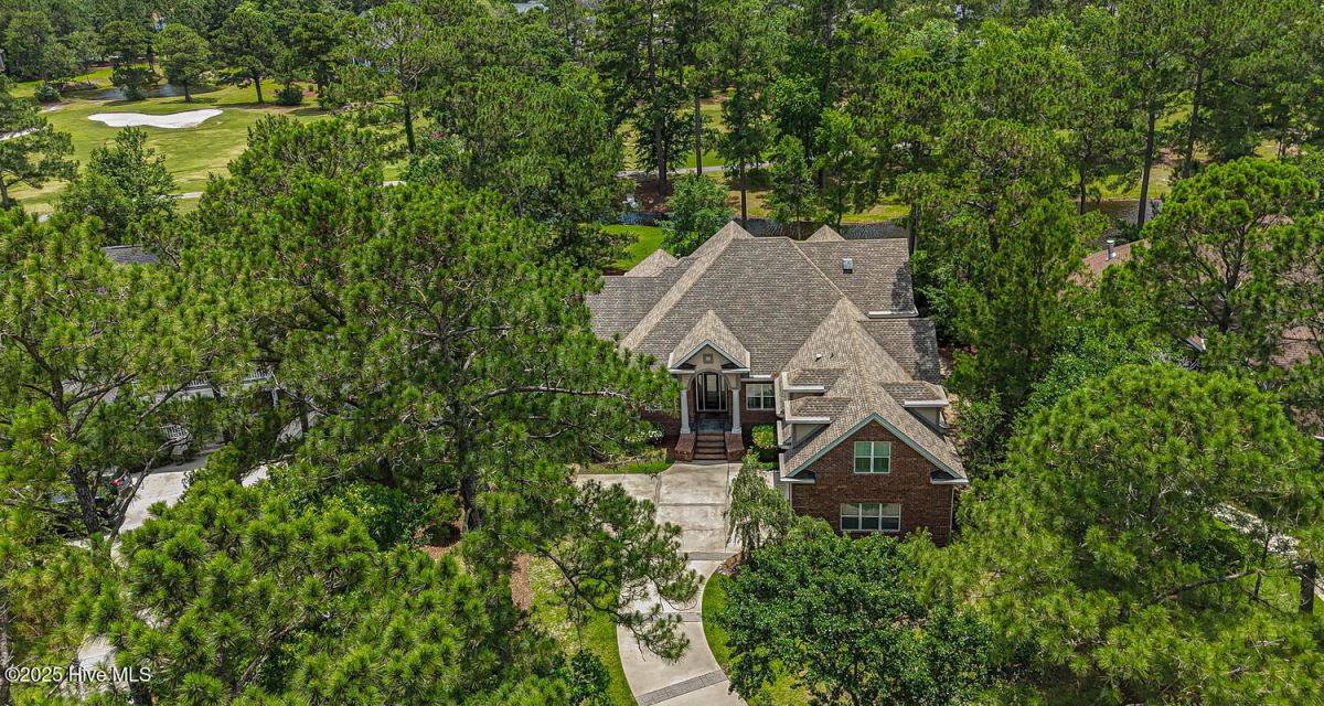 545 Gladstone Circle