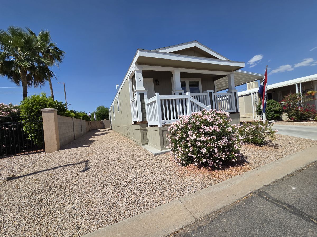 11101 E UNIVERSITY DR, LOT #13