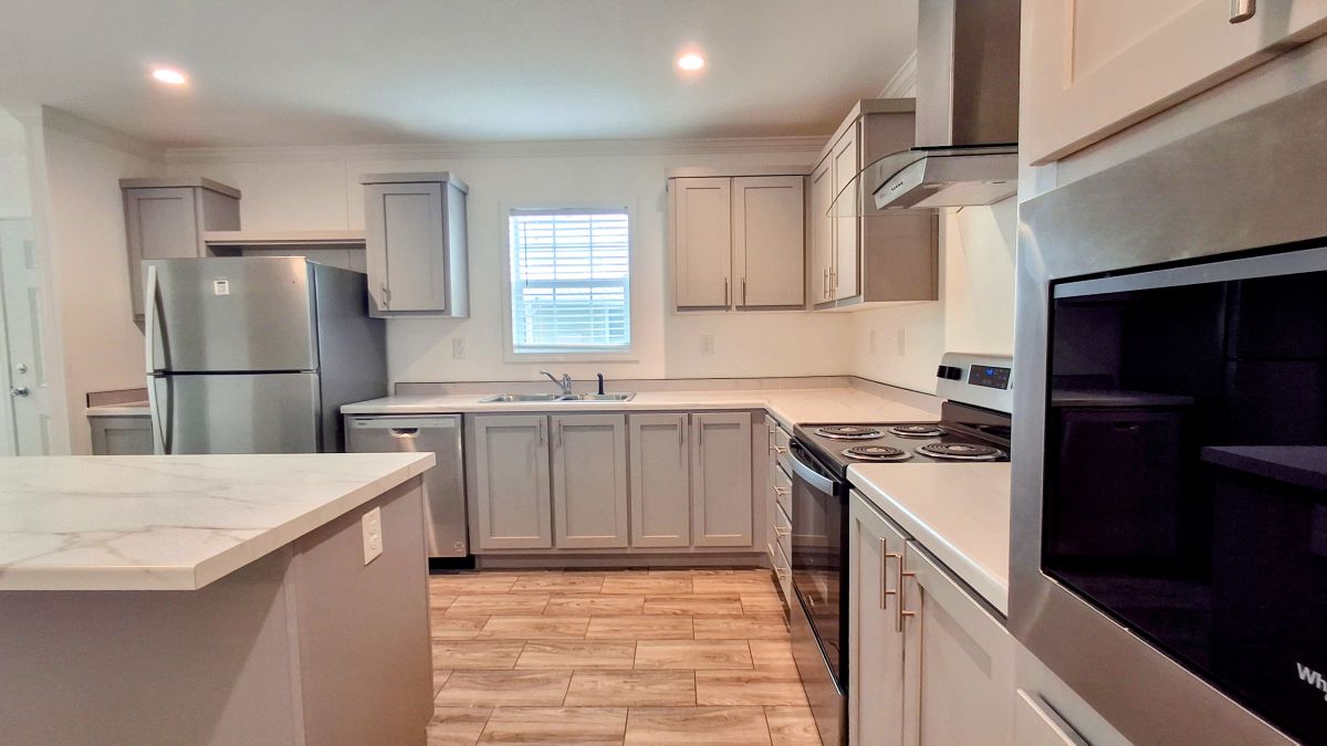 3000 US HWY 17/92 W LOT #658