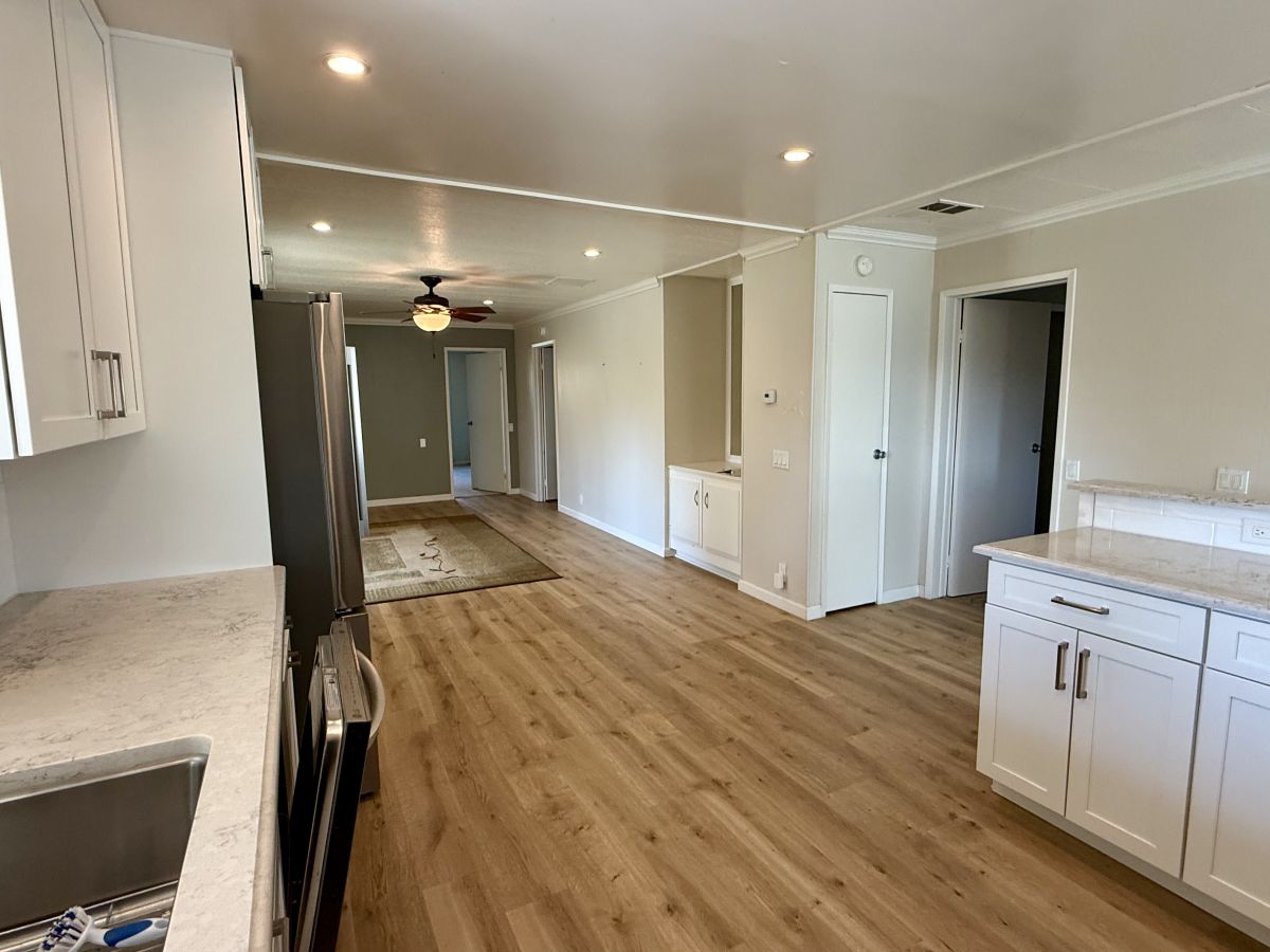 135 Dickens Circle