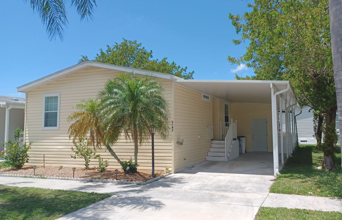 6543 NW 34th Ave