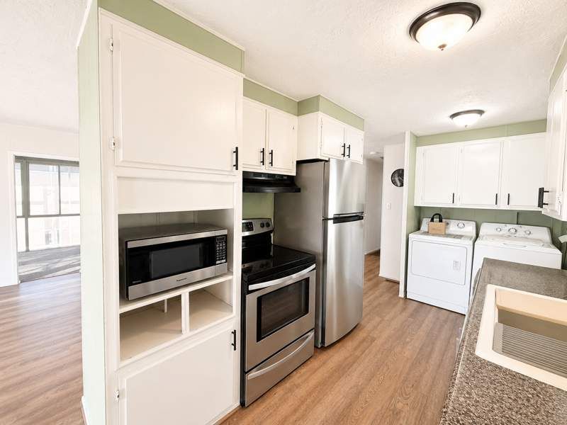3300 E. Broadway Rd. #122