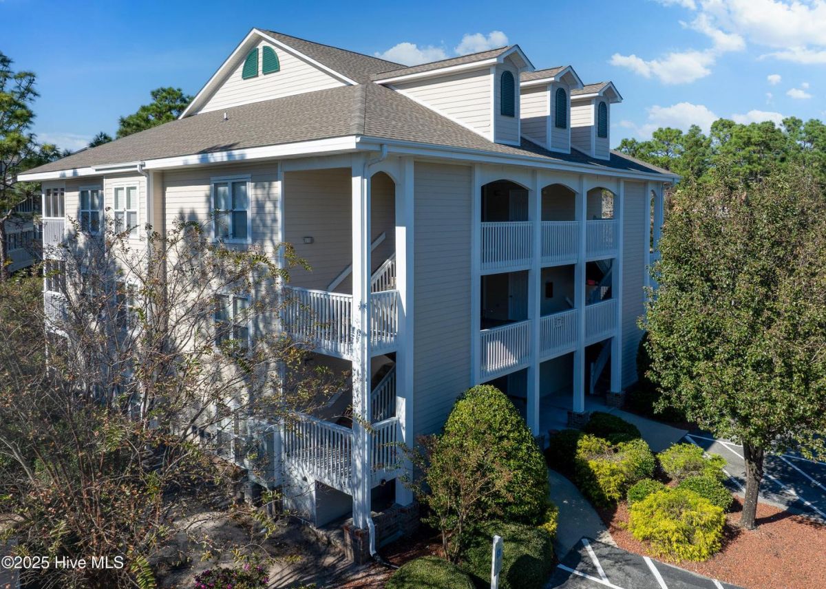 3350 Club Villas Drive