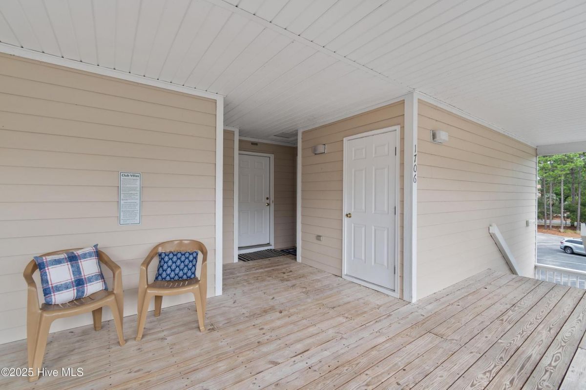 3350 Club Villas Drive