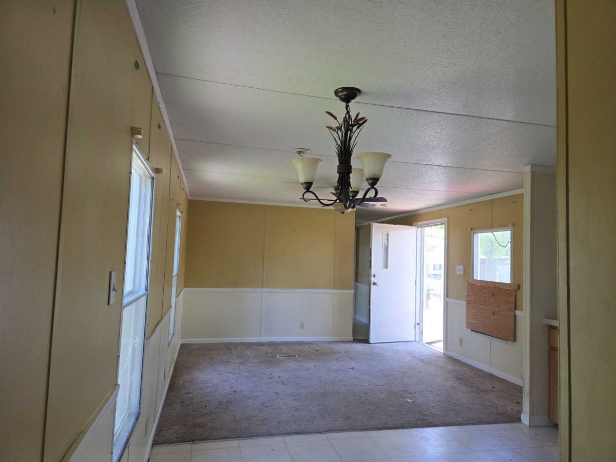 123 Hickory Circle