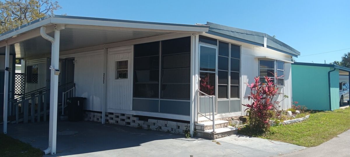 7403 46th Avenue N. Lot 255