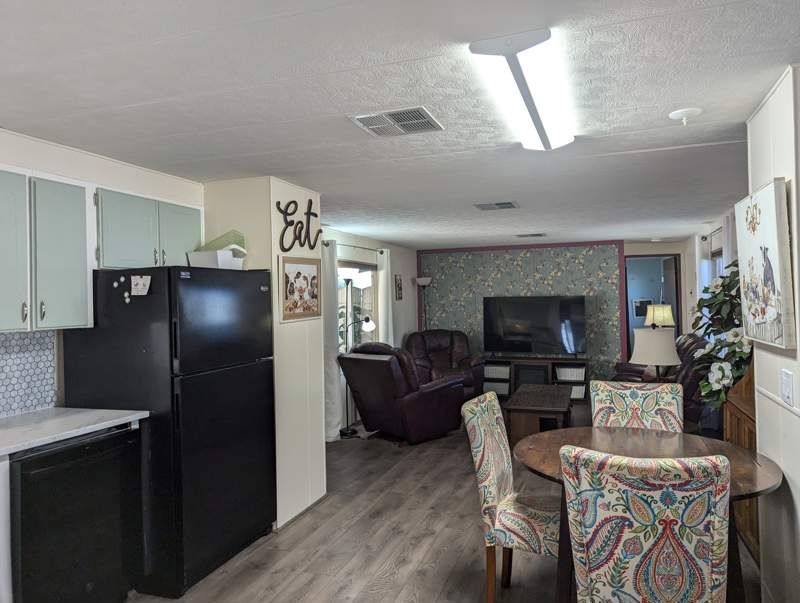 305 S. Val Vista Drive #114