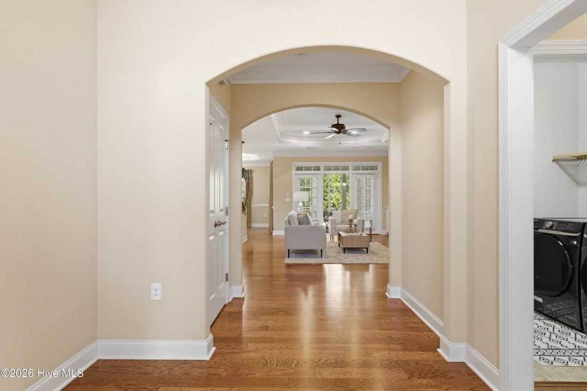 8241 Egret Pointe