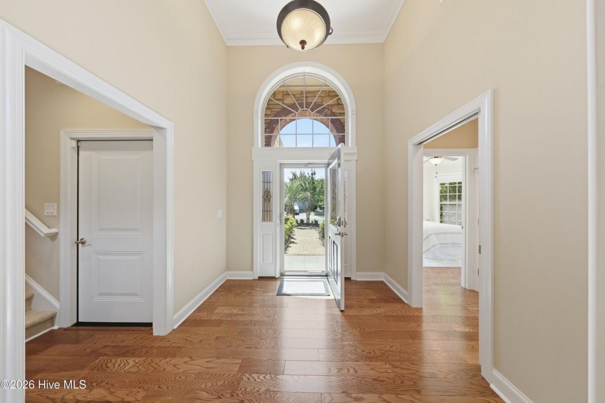 8241 Egret Pointe