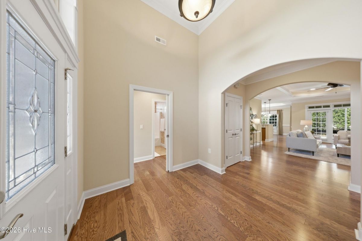 8241 Egret Pointe