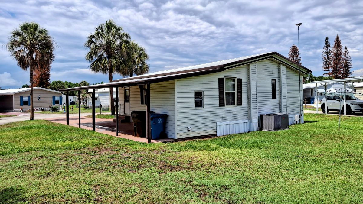 3000 US HWY 17/92 W, LOT #242