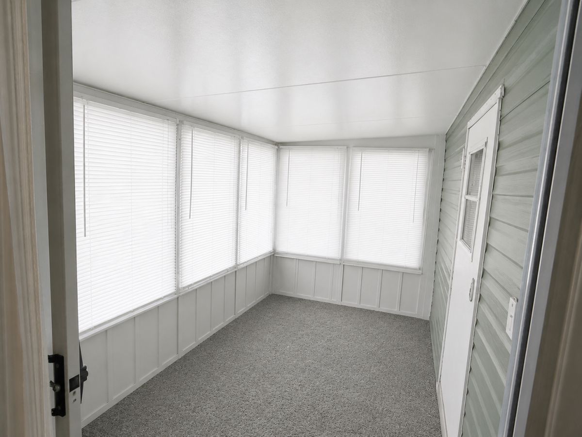 5655 North Seagull