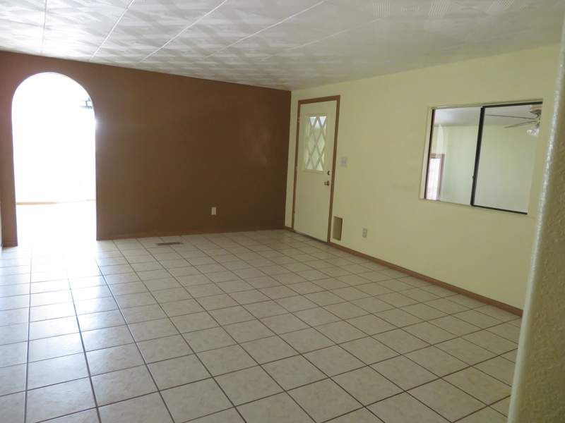 4065 E. University Drive #564