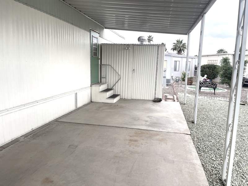 305 S. Val Vista Drive #252