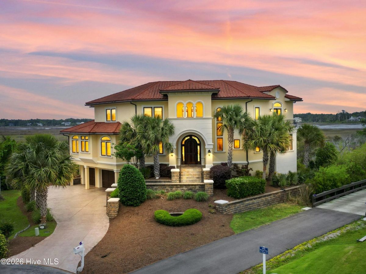 2541 Mariners Way