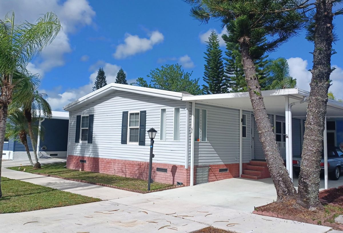 6540 NW 33rd Ave