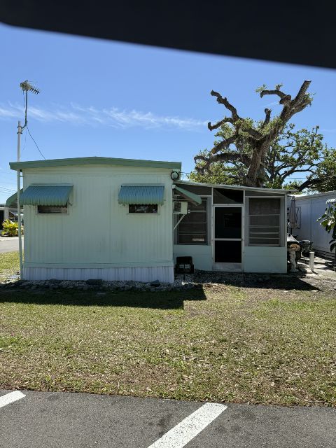 2 Oak Drive