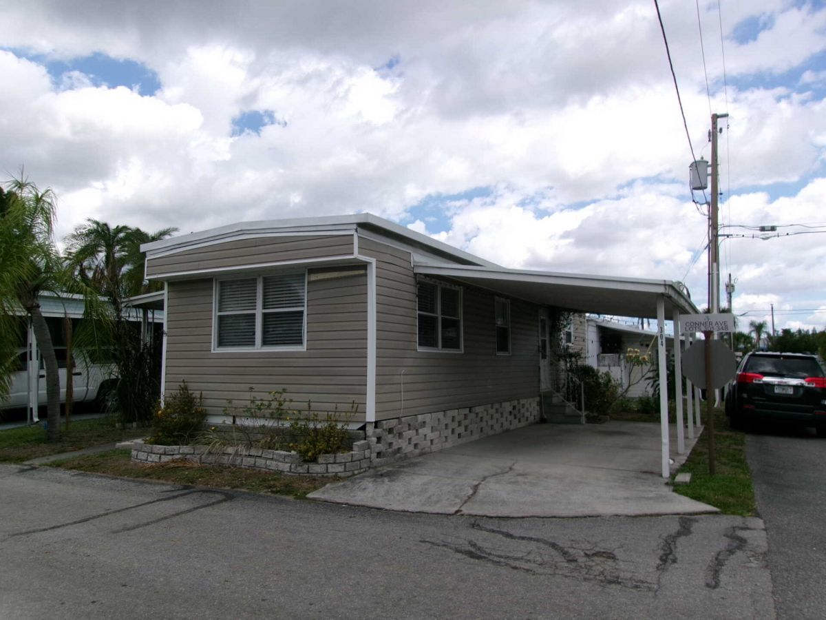 2701 34th St N. lot 304